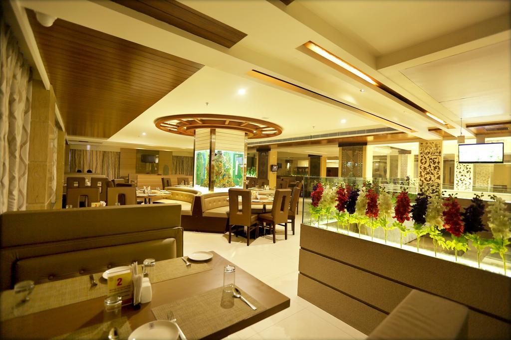 Swagath Grand Suchitra Hotel Hyderabad Room photo